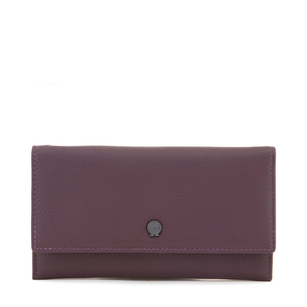 Y1030 - Large Flap Over Leather Purse