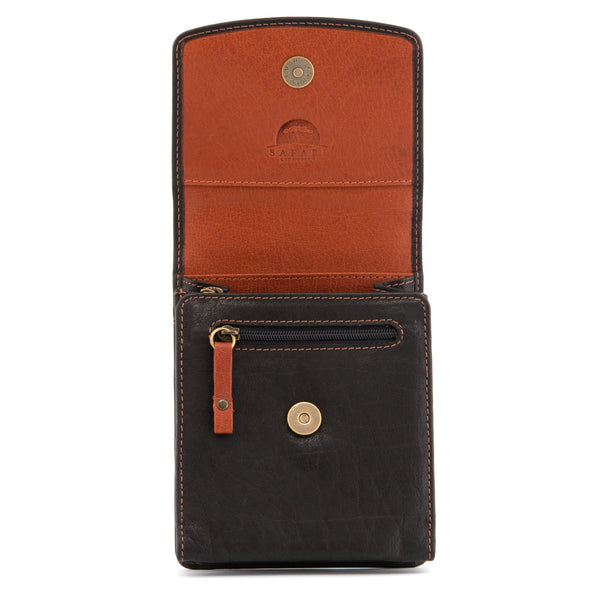 6519 46 - Leather Flap Over Travel Bag